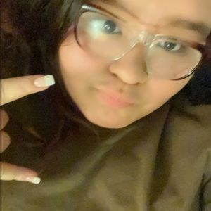 Meet your Posher, Alyssa